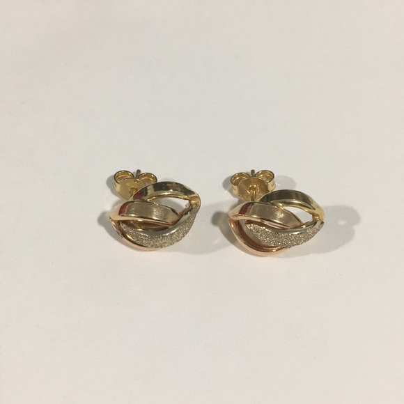 18k Tri Color Gold Stud Earrings With Push Backs - Picture 6 of 8